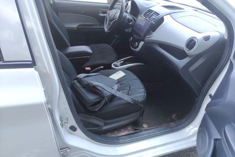 Used CHANGAN Benni E-Star 2021 National Edition Xinyi Version (Fast-Charging Edition) Lithium Iron Phosphate (31.95 kWh) Right Front Seat