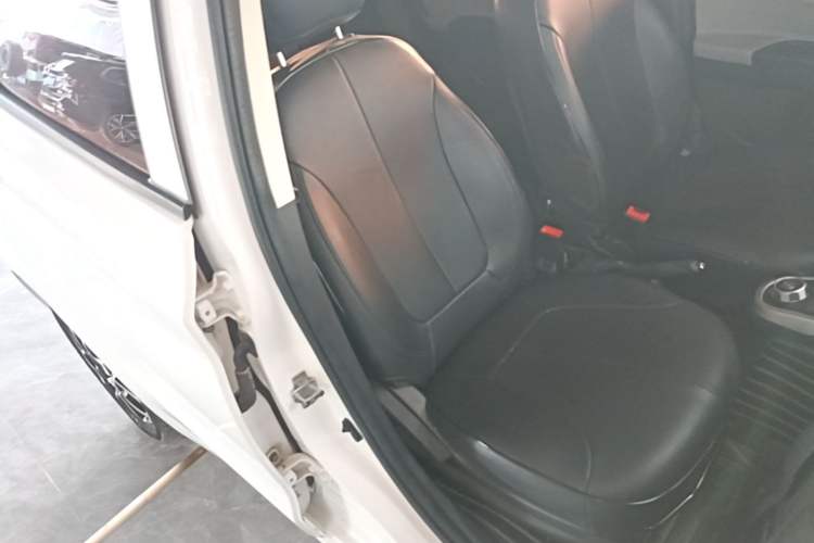 Used CHANGAN Benni E-Star 2021 National Edition Xin Yue Version (Fast-Charging Edition) Lithium Iron Phosphate (31.18 kWh) Right Front Seat