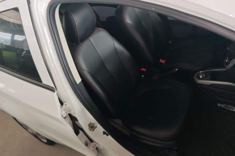 Used CHANGAN Benni E-Star 2021 National Edition Xin Yue Version (Fast-Charging Edition) Lithium Iron Phosphate (31.18 kWh) Right Front Seat