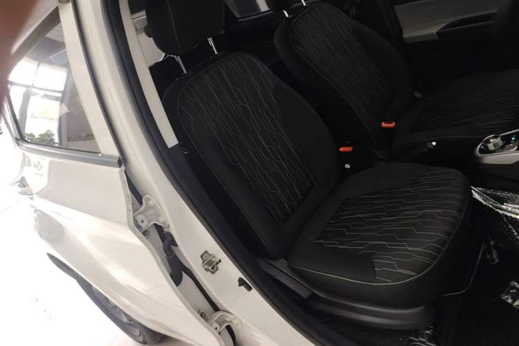 Used CHANGAN Benni E-Star 2021 National Edition Xin Yue Version Lithium Iron Phosphate (31.86 kWh) Right Front Seat