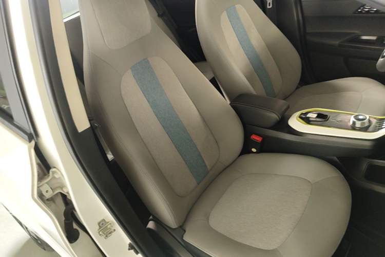 Used CHANGAN Benni E-Star 2021 National Edition Xinyi Edition (Fast-Charging Version) Lithium-NMC Right Front Seat