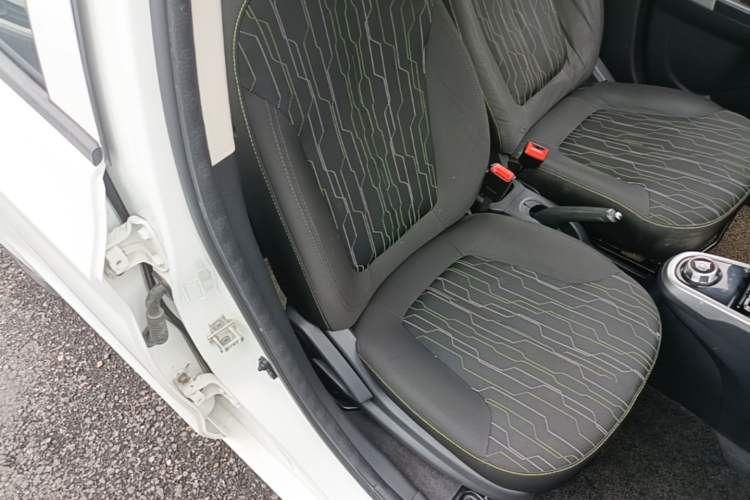Used CHANGAN Benni E-Star 2021 National Edition Xin Yue Version Lithium-Ion Battery Right Front Seat