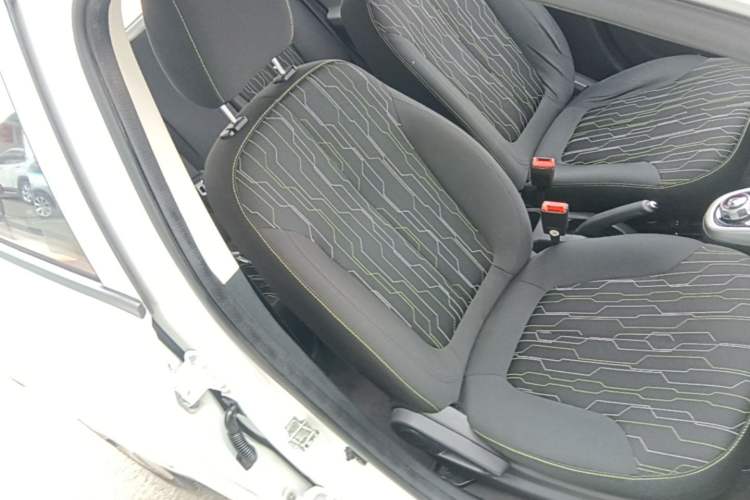 Used CHANGAN Benni E-Star 2021 National Edition Xin Yue Version (Fast-Charging Edition) Lithium Iron Phosphate (31.18 kWh) Right Front Seat