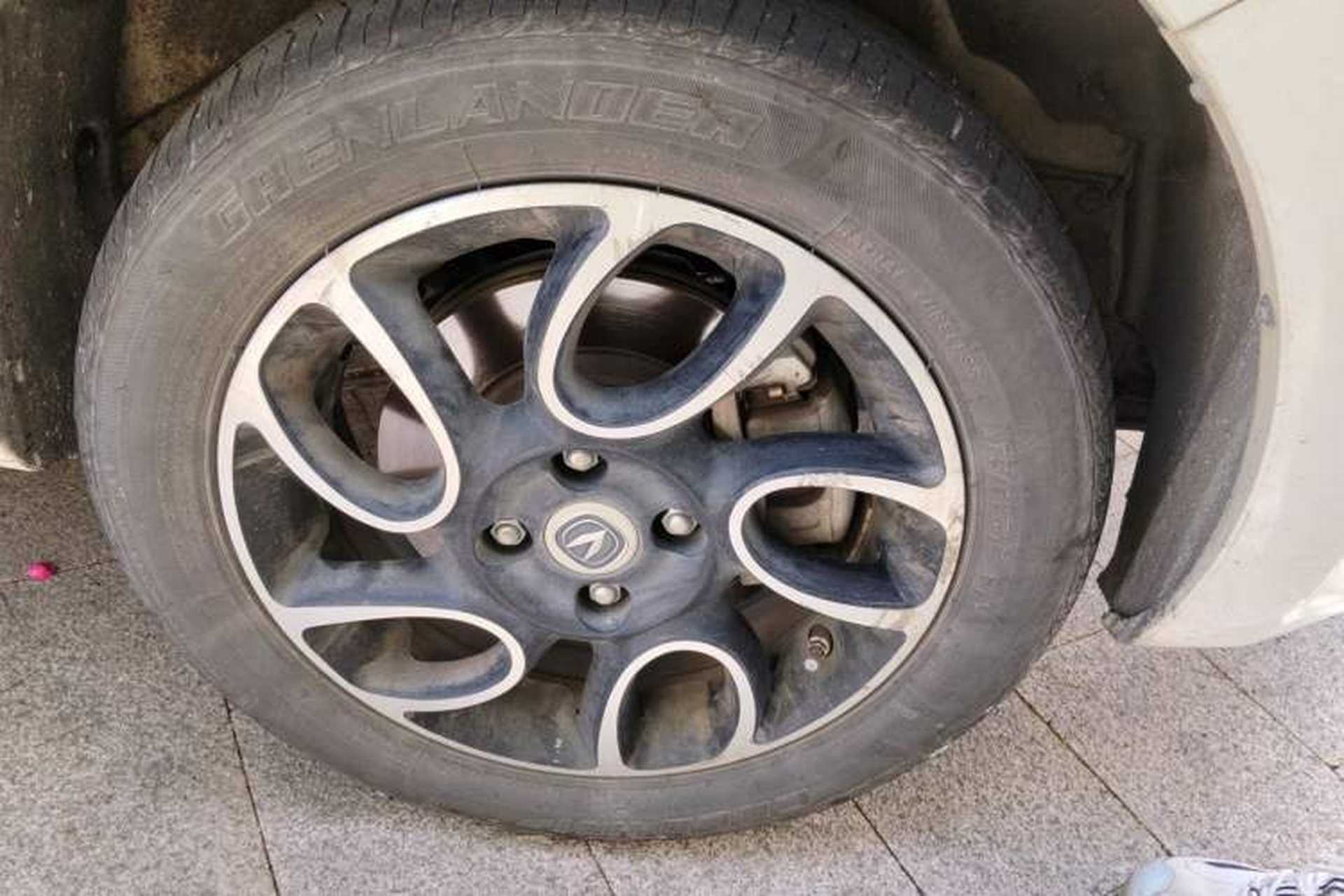 Used CHANGAN Benni E-Star 2021 National Edition Xinyi Edition Lithium Iron Phosphate (31.95 kWh) Right Front Wheel Hub