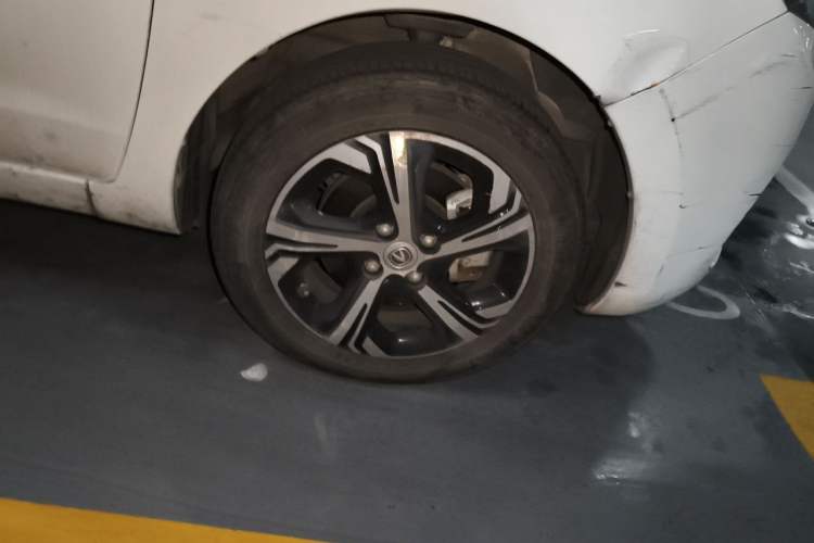 Used CHANGAN Benni E-Star 2021 National Edition Xin Yue Version Lithium-Ion Battery Right Front Wheel Hub