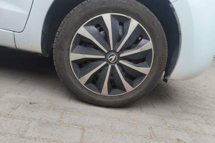 Used CHANGAN Benni E-Star 2021 National Edition Xinyue Version (Fast-Charging Edition) Lithium NMC Right Front Wheel Hub