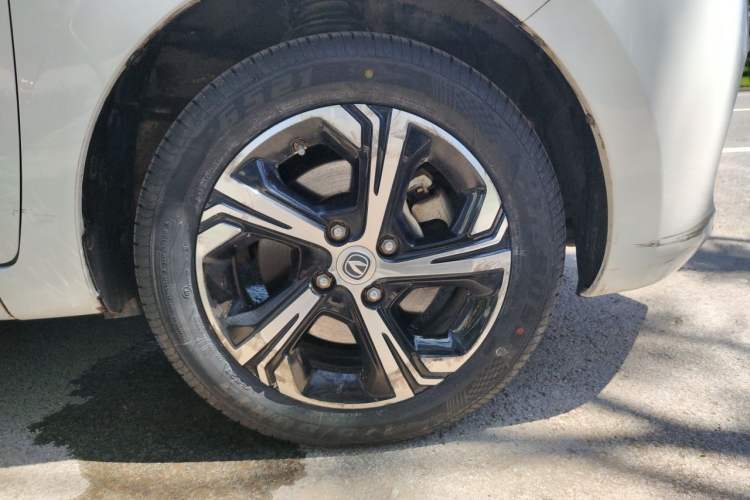 Used CHANGAN Benni E-Star 2021 National Edition Xinyi Edition Lithium Iron Phosphate (31.18 kWh) Right Front Wheel Hub
