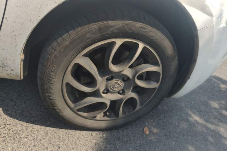 Used CHANGAN Benni E-Star 2021 National Edition Colorful Version Lithium Iron Phosphate (31.18 kWh) Right Front Wheel Hub