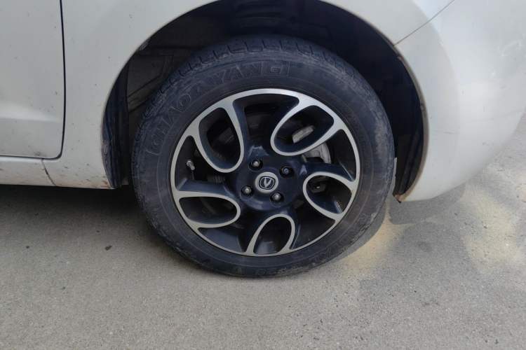 Used CHANGAN Benni E-Star 2021 National Edition Colorful Version Lithium Iron Phosphate (31.86 kWh) Right Front Wheel Hub