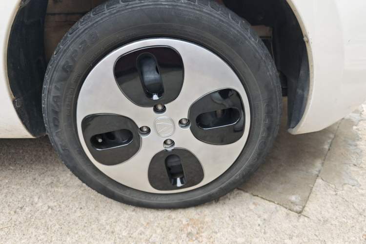Used CHANGAN Benni E-Star 2021 National Edition Xin Yue Version Lithium Iron Phosphate (31.86 kWh) Right Front Wheel Hub