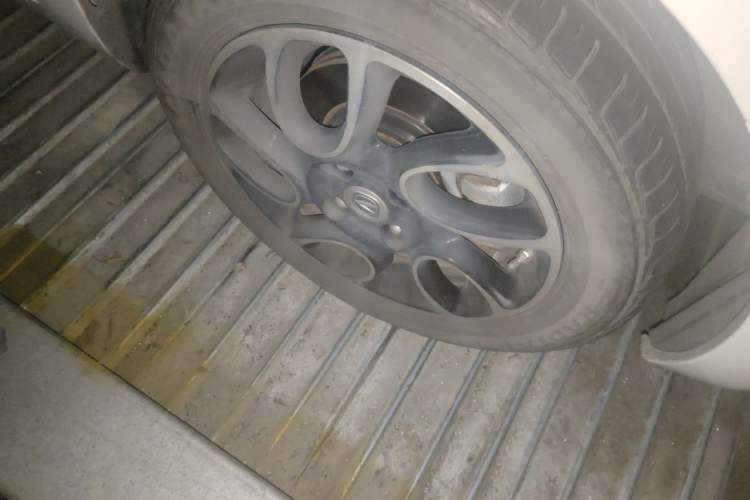 Used CHANGAN Benni E-Star 2021 National Edition Colorful Version Lithium Iron Phosphate (31.18 kWh) Right Front Wheel Hub