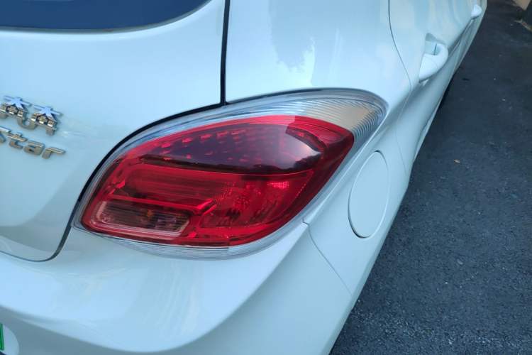 Used CHANGAN Benni E-Star 2021 National Edition Xin Yue Version Lithium-Ion Battery Right Rear Taillight