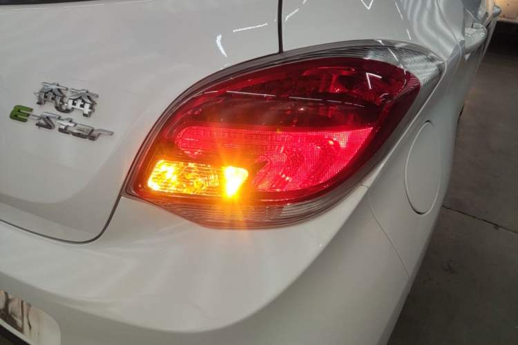 Used CHANGAN Benni E-Star 2021 National Edition Xin Yue Version (Fast-Charging Edition) Lithium Iron Phosphate (31.95 kWh) Right Rear Taillight