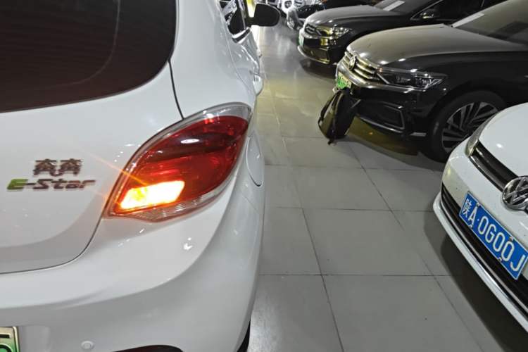 Used CHANGAN Benni E-Star 2021 National Edition Xin Yue Version (Fast-Charging Edition) Lithium Iron Phosphate (31.18 kWh) Right Rear Taillight