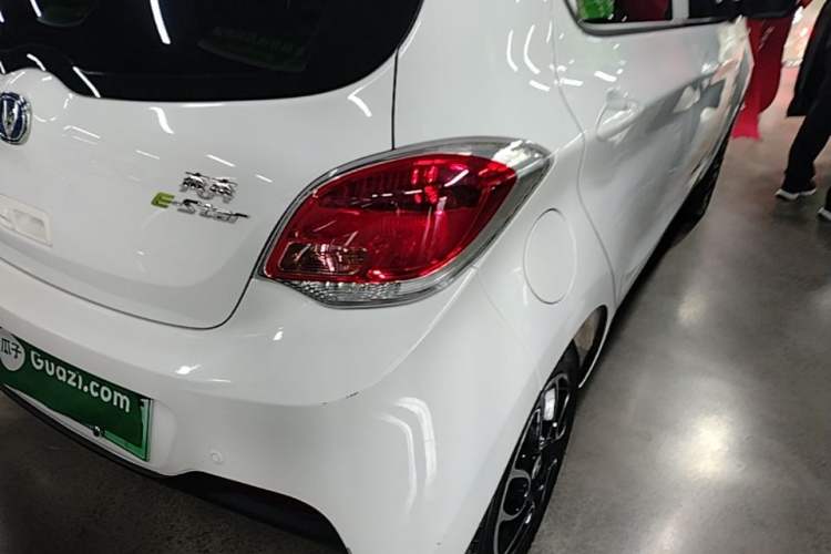 Used CHANGAN Benni E-Star 2021 National Edition Colorful Version Lithium Iron Phosphate (31.18 kWh) Right Rear Taillight