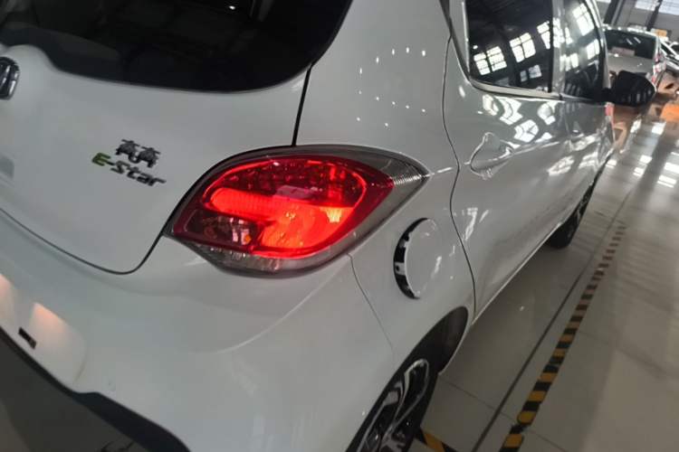 Used CHANGAN Benni E-Star 2021 National Edition Xin Yue Version Lithium-Ion Battery Right Rear Taillight