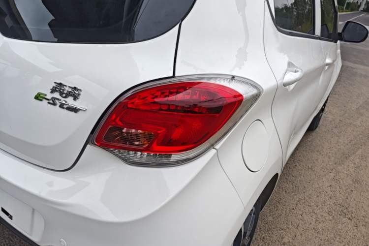 Used CHANGAN Benni E-Star 2021 National Edition Colorful Version Lithium Iron Phosphate (31.86 kWh) Right Rear Taillight