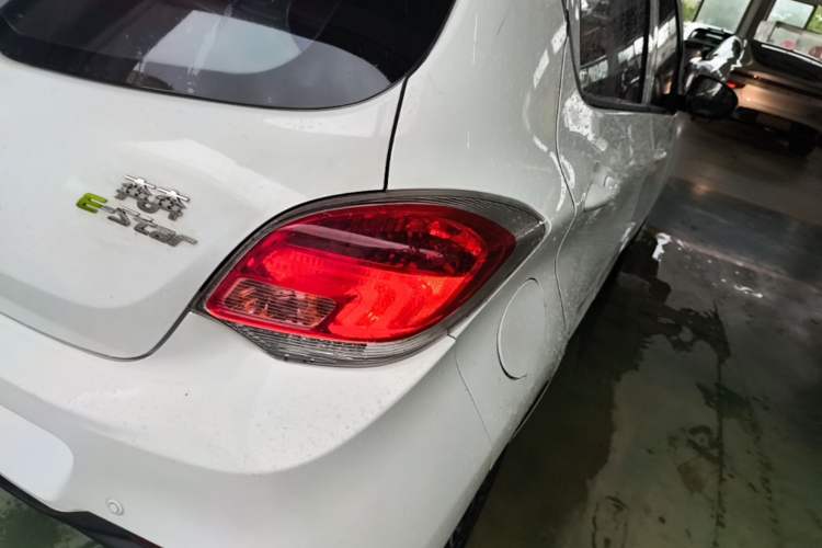 Used CHANGAN Benni E-Star 2021 National Edition Xin Yue Version (Fast-Charging Edition) Lithium Iron Phosphate (31.18 kWh) Right Rear Taillight