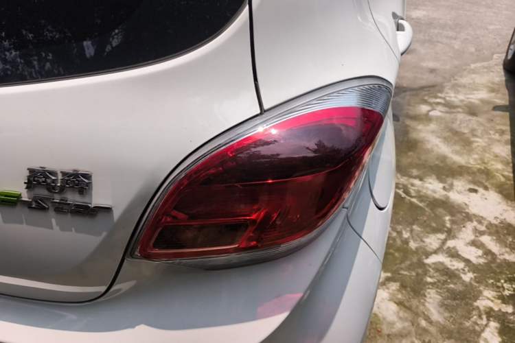 Used CHANGAN Benni E-Star 2021 National Edition Xin Yue Version (Fast-Charging Edition) Lithium Iron Phosphate (31.95 kWh) Right Rear Taillight
