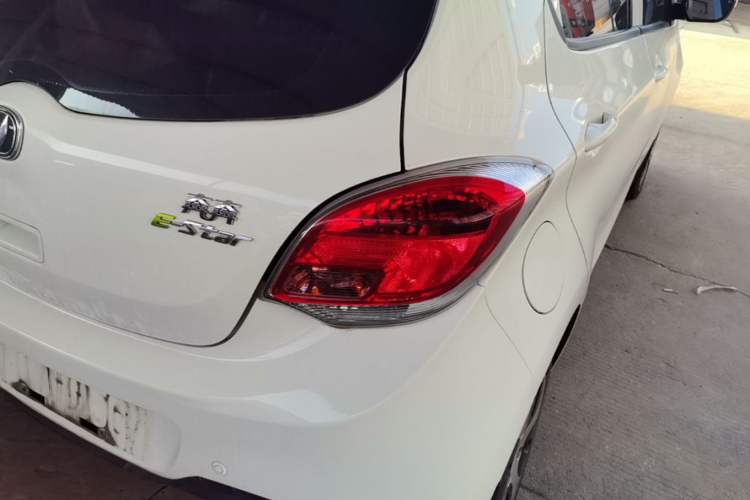 Used CHANGAN Benni E-Star 2021 National Edition Xin Yue Version Lithium-Ion Battery Right Rear Taillight