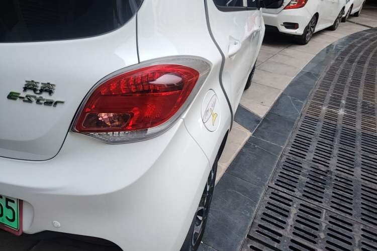 Used CHANGAN Benni E-Star 2021 National Edition Colorful Version Lithium Iron Phosphate (31.86 kWh) Right Rear Taillight
