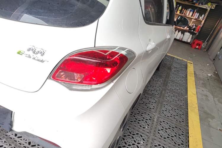 Used CHANGAN Benni E-Star 2021 National Edition Xin Yue Version Lithium Iron Phosphate (31.86 kWh) Right Rear Taillight