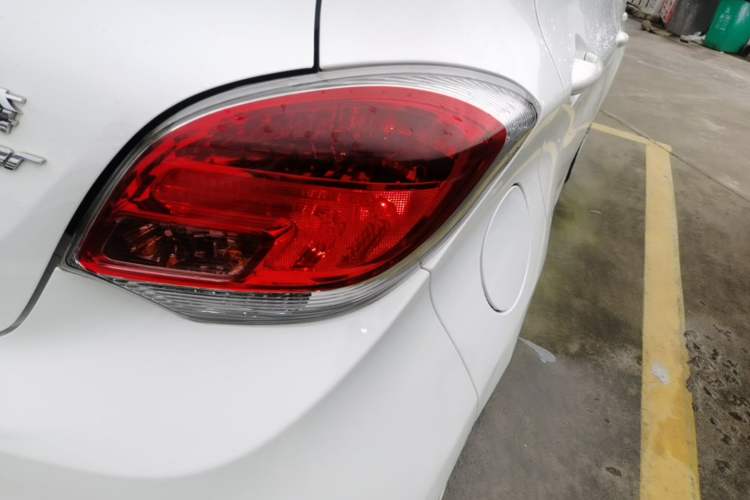 Used CHANGAN Benni E-Star 2021 National Edition Xin Yue Version (Fast-Charging Edition) Lithium Iron Phosphate (31.95 kWh) Right Rear Taillight