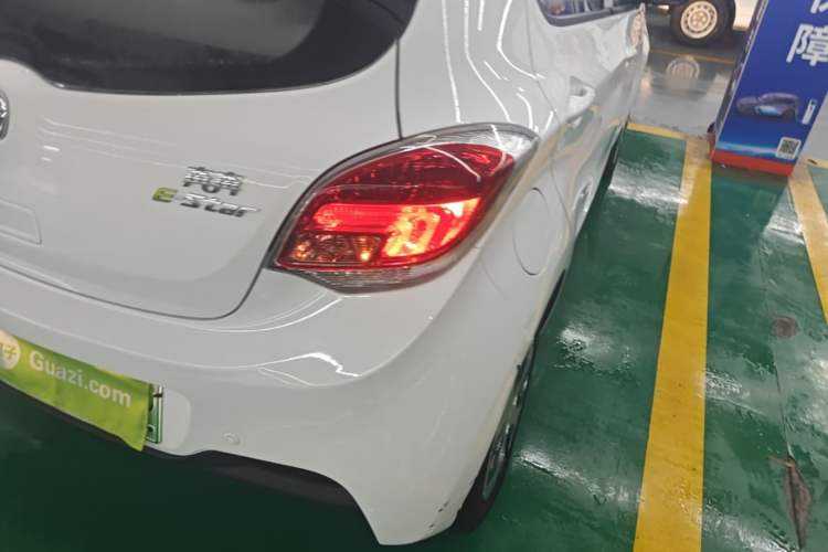 Used CHANGAN Benni E-Star 2021 National Edition Xinyi Version (Fast-Charging Edition) Lithium Iron Phosphate (31.95 kWh) Right Rear Taillight