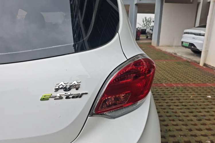 Used CHANGAN Benni E-Star 2021 National Edition Xin Yue Version (Fast-Charging Edition) Lithium Iron Phosphate (31.18 kWh) Right Rear Taillight