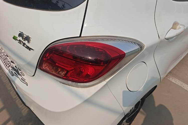 Used CHANGAN Benni E-Star 2021 National Edition Xinyue Version (Fast-Charging Edition) Lithium NMC Right Rear Taillight