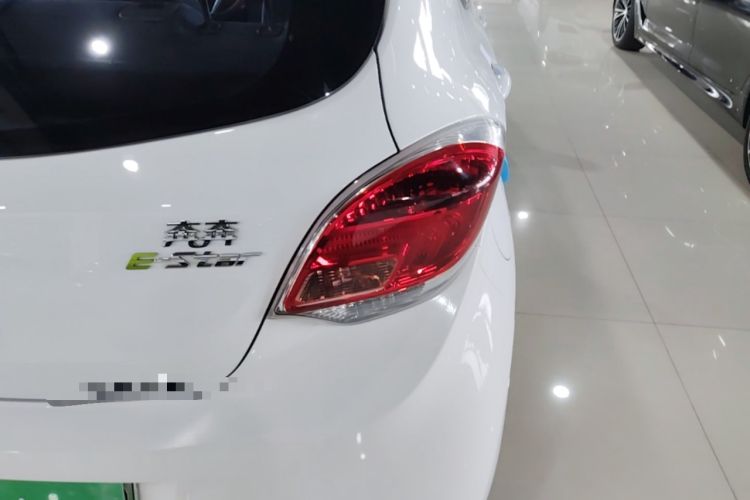 Used CHANGAN Benni E-Star 2021 National Edition Colorful Version Lithium Iron Phosphate (31.18 kWh) Right Rear Taillight