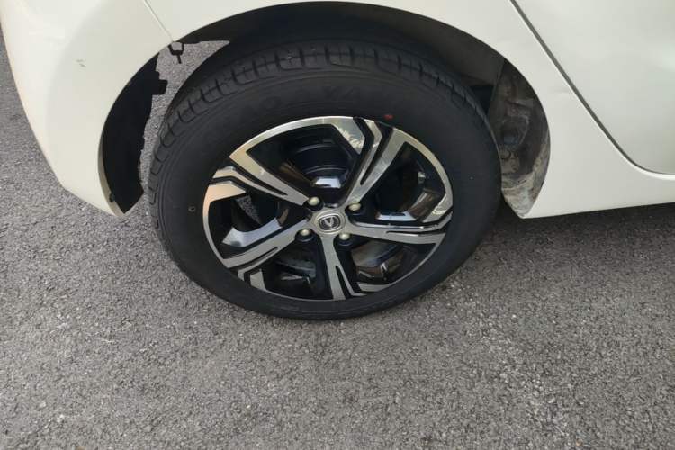 Used CHANGAN Benni E-Star 2021 National Edition Xin Yue Version Lithium-Ion Battery Right Rear Wheel Hub