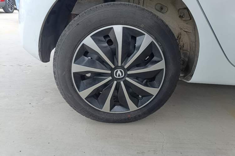 Used CHANGAN Benni E-Star 2021 National Edition Xinyue Version (Fast-Charging Edition) Lithium NMC Right Rear Wheel Hub