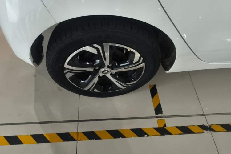Used CHANGAN Benni E-Star 2021 National Edition Xin Yue Version Lithium-Ion Battery Right Rear Wheel Hub