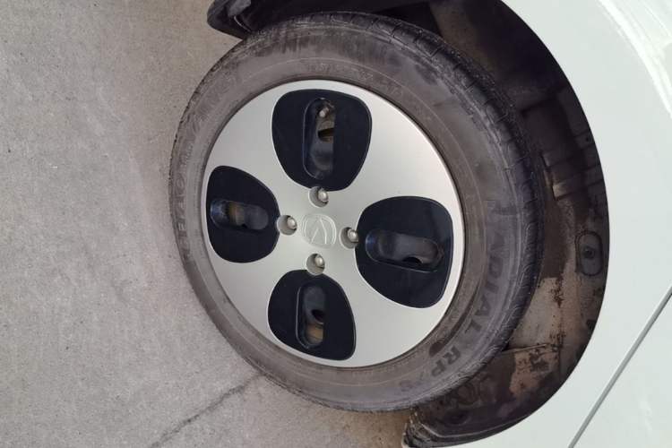 Used CHANGAN Benni E-Star 2021 National Edition Xin Yue Version Lithium-Ion Battery Right Rear Wheel Hub