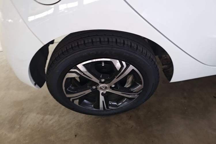 Used CHANGAN Benni E-Star 2021 National Edition Xin Yue Version Lithium-Ion Battery Right Rear Wheel Hub