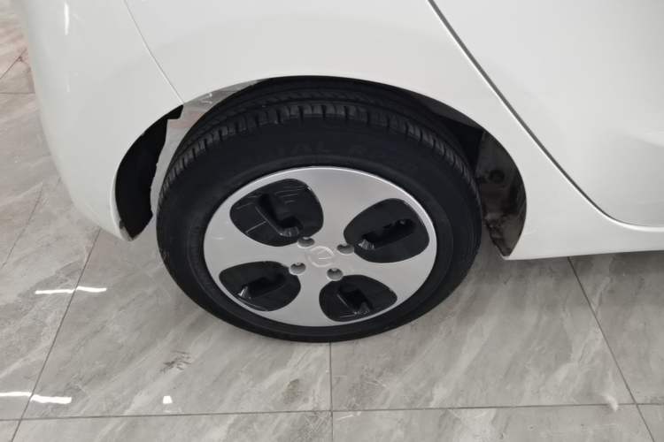 Used CHANGAN Benni E-Star 2021 National Edition Xin Yue Version Lithium-Ion Battery Right Rear Wheel Hub