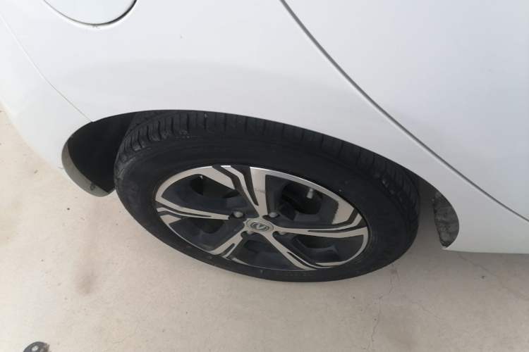 Used CHANGAN Benni E-Star 2021 National Edition Xin Yue Version Lithium-Ion Battery Right Rear Wheel Hub