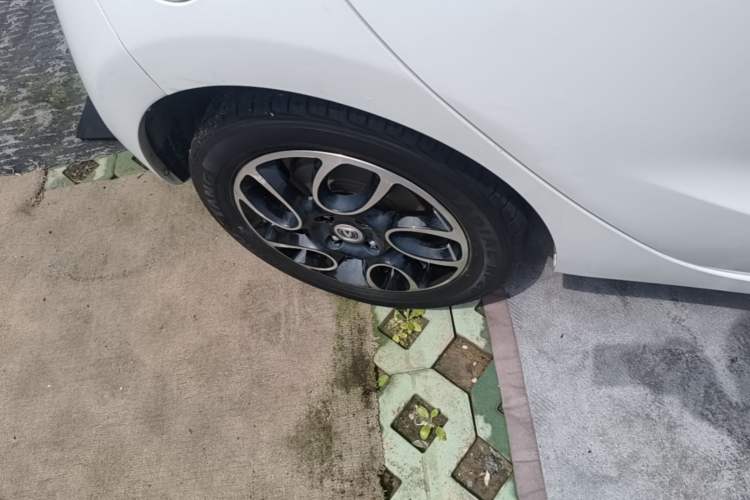 Used CHANGAN Benni E-Star 2021 National Edition Colorful Version Lithium Iron Phosphate (31.18 kWh) Right Rear Wheel Hub