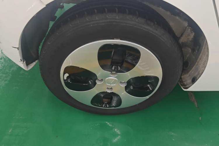 Used CHANGAN Benni E-Star 2021 National Edition Xinyi Version (Fast-Charging Edition) Lithium Iron Phosphate (31.95 kWh) Right Rear Wheel Hub