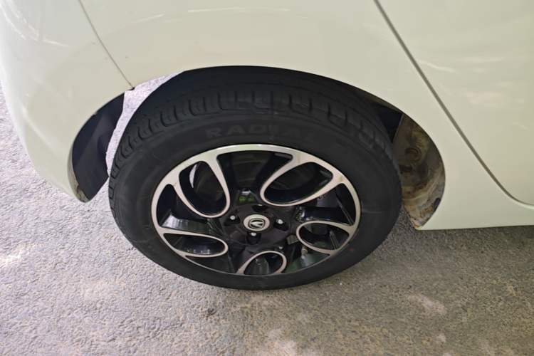 Used CHANGAN Benni E-Star 2021 National Edition Xin Yue Version (Fast-Charging Edition) Lithium Iron Phosphate (31.18 kWh) Right Rear Wheel Hub