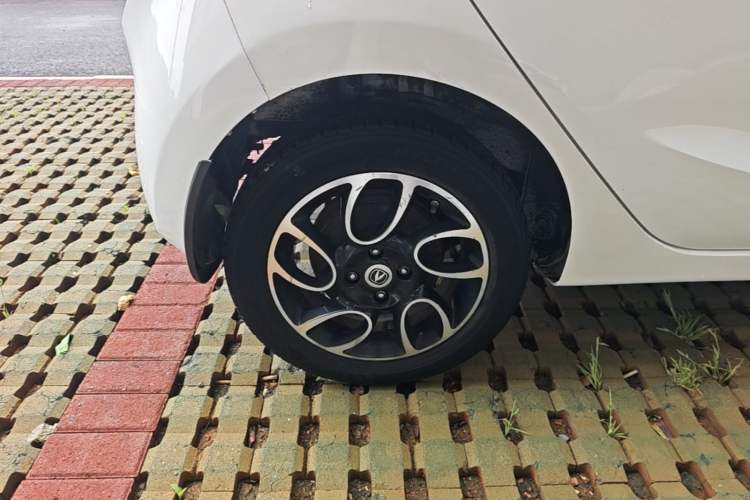 Used CHANGAN Benni E-Star 2021 National Edition Xin Yue Version (Fast-Charging Edition) Lithium Iron Phosphate (31.18 kWh) Right Rear Wheel Hub