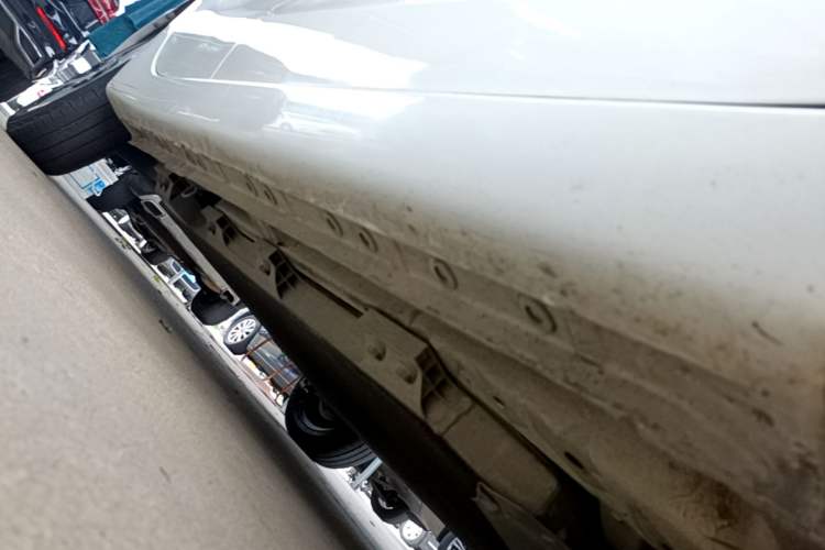 Used CHANGAN Benni E-Star 2021 National Edition Xin Yue Version (Fast-Charging Edition) Lithium Iron Phosphate (31.95 kWh) Right Side Sill