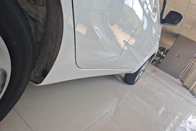 Used CHANGAN Benni E-Star 2021 National Edition Xin Yue Version (Fast-Charging Edition) Lithium Iron Phosphate (31.18 kWh) Right Side Sill