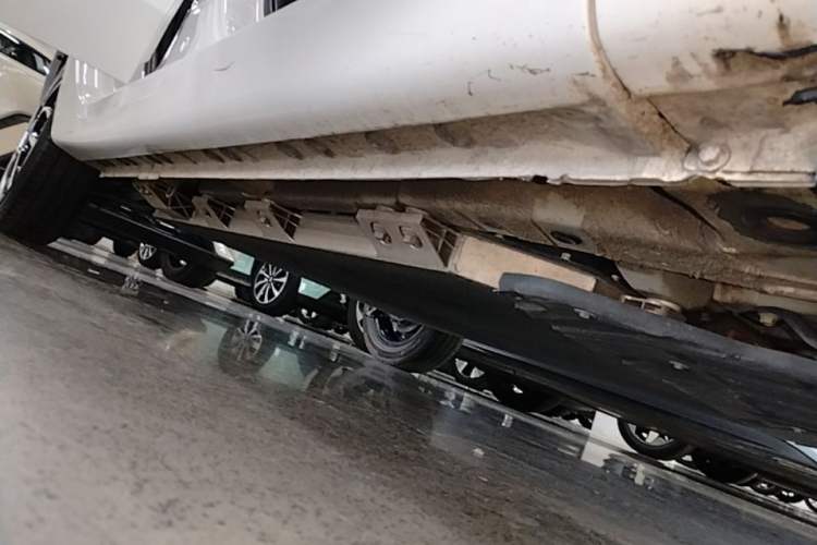 Used CHANGAN Benni E-Star 2021 National Edition Colorful Version Lithium Iron Phosphate (31.18 kWh) Right Side Sill