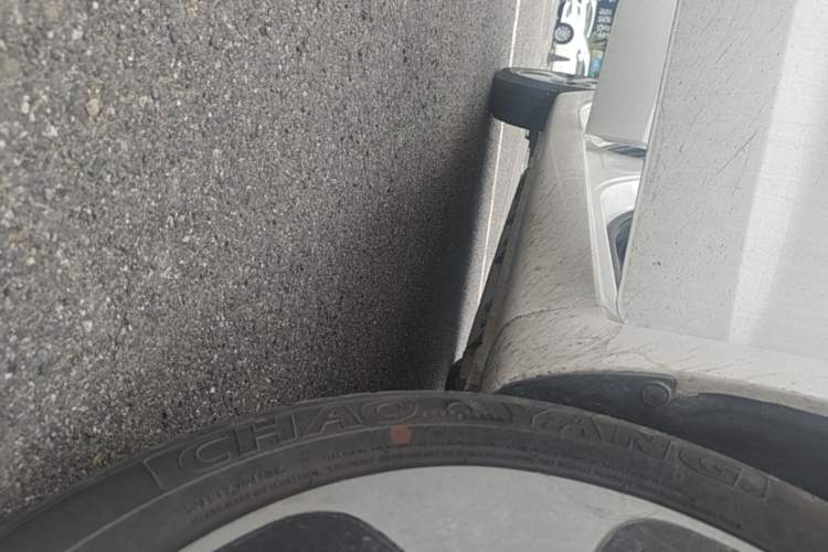 Used CHANGAN Benni E-Star 2021 National Edition Heart-Pounding Edition Lithium Iron Phosphate Right Side Sill