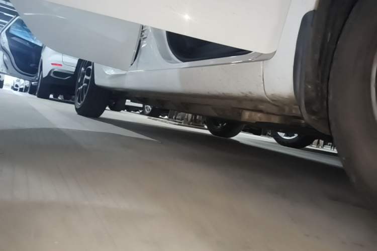 Used CHANGAN Benni E-Star 2021 National Edition Colorful Version Lithium Iron Phosphate (31.18 kWh) Right Side Sill