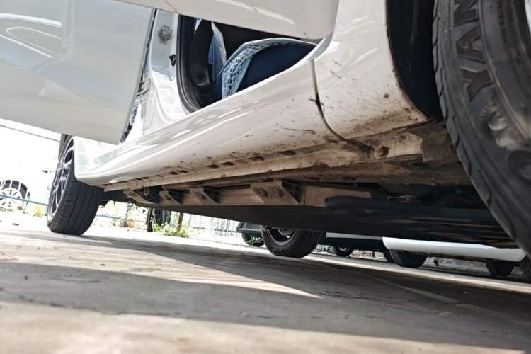Used CHANGAN Benni E-Star 2021 National Edition Colorful Version Lithium Iron Phosphate (31.86 kWh) Right Side Sill