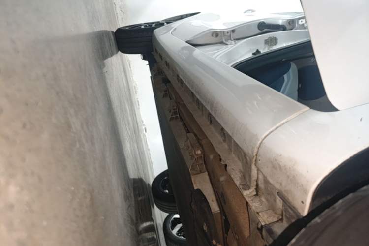 Used CHANGAN Benni E-Star 2021 National Edition XinYi Edition Lithium Iron Phosphate (31.86 kWh) Right Side Sill