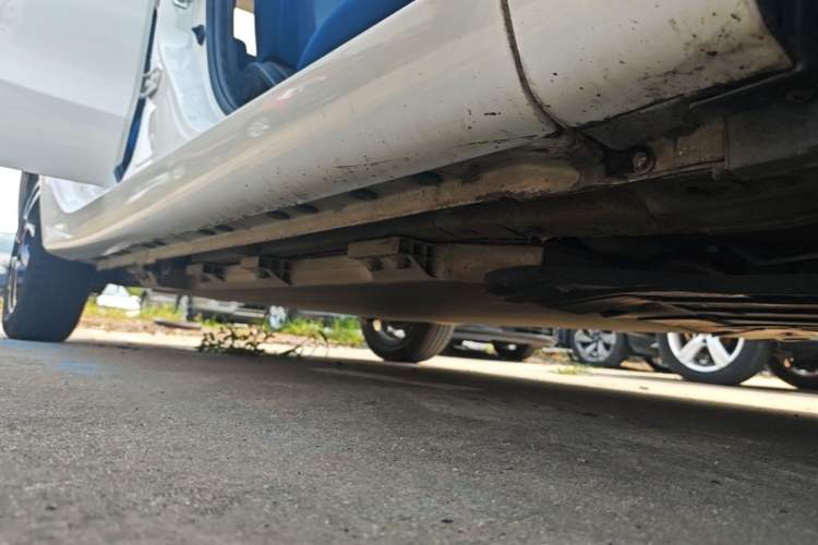 Used CHANGAN Benni E-Star 2021 National Edition Colorful Version Lithium Iron Phosphate (31.95 kWh) Right Side Sill